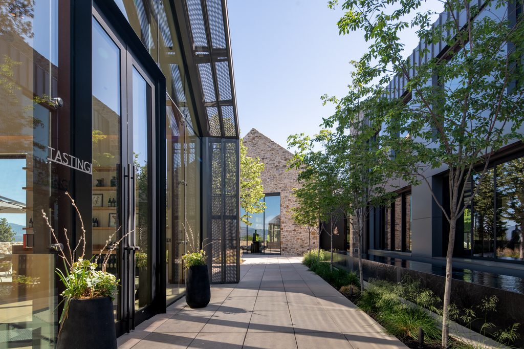 The Luxury of Space: The Art of Landscaping 10 11. CedarCreekWinery 1 BrettRyanStudios