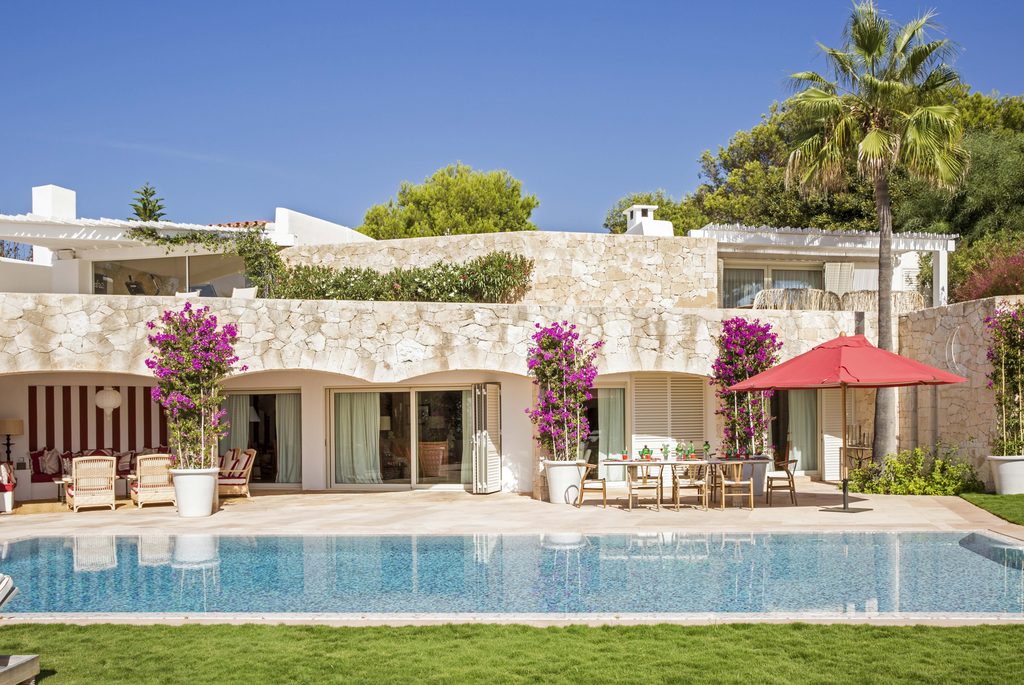 Fahad Hariri's Ibiza Retreat Is a Study in Dosed Maximalism 8 PT5A9538r