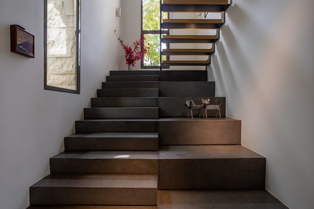 BOLD, BRIGHT, BEIRUT 9 RGA C HOUSE 10