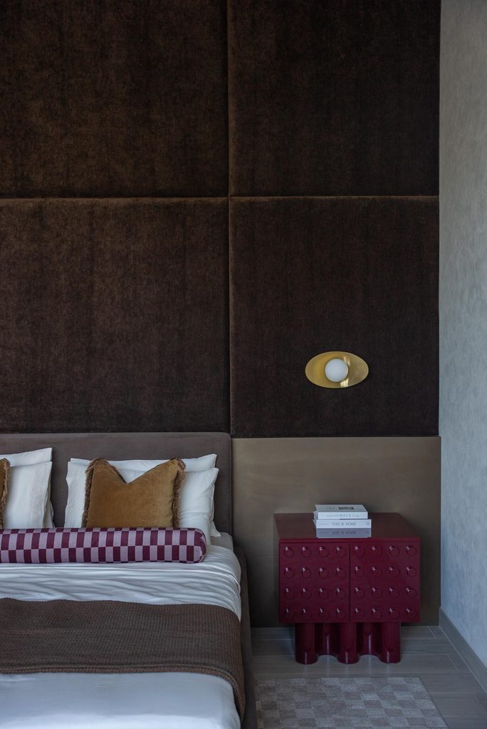 A Study in Contrasts: Kate Kerdi’s Contemporary Apartment in Muscat 6 6. IMG 1227 Photo credit Omar Al Zadjali
