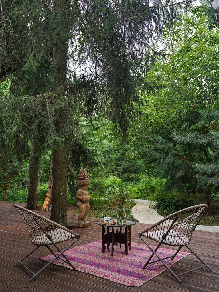 A Collector’s Eye: Inside Anna Erman’s Art-Filled Home Near Moscow 24 Borodki web 112 of 114 768x1024 1