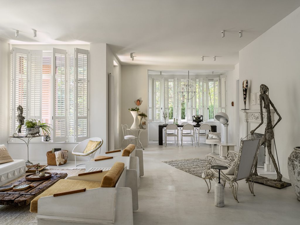 A Collector’s Eye: Inside Anna Erman’s Art-Filled Home Near Moscow 1 Borodki web 16 of 114