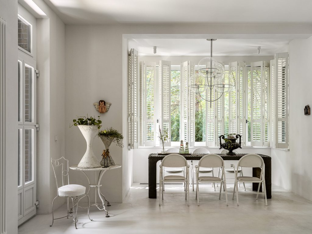 A Collector’s Eye: Inside Anna Erman’s Art-Filled Home Near Moscow 19 Borodki web 29 of 114