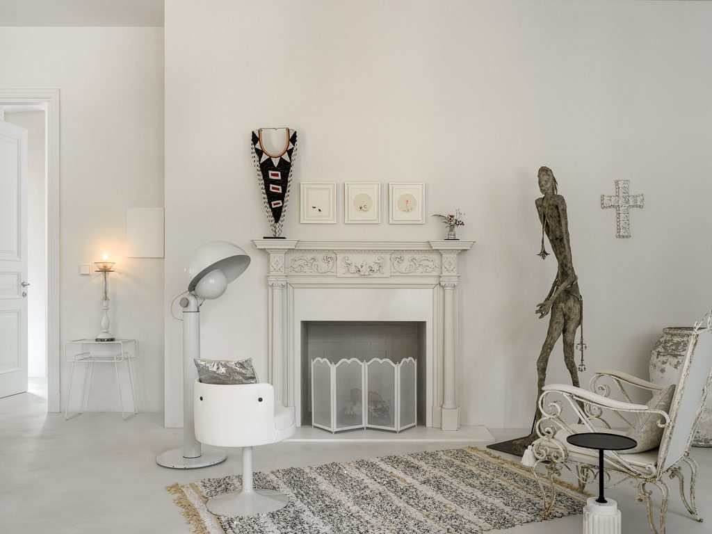A Collector’s Eye: Inside Anna Erman’s Art-Filled Home Near Moscow 8 Borodki web 36 of 114 1