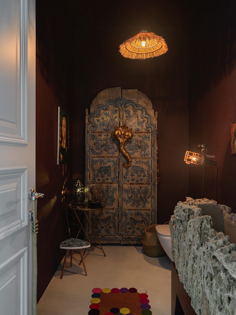 A Collector’s Eye: Inside Anna Erman’s Art-Filled Home Near Moscow 26 Borodki web 64 of 114 768x1024 1