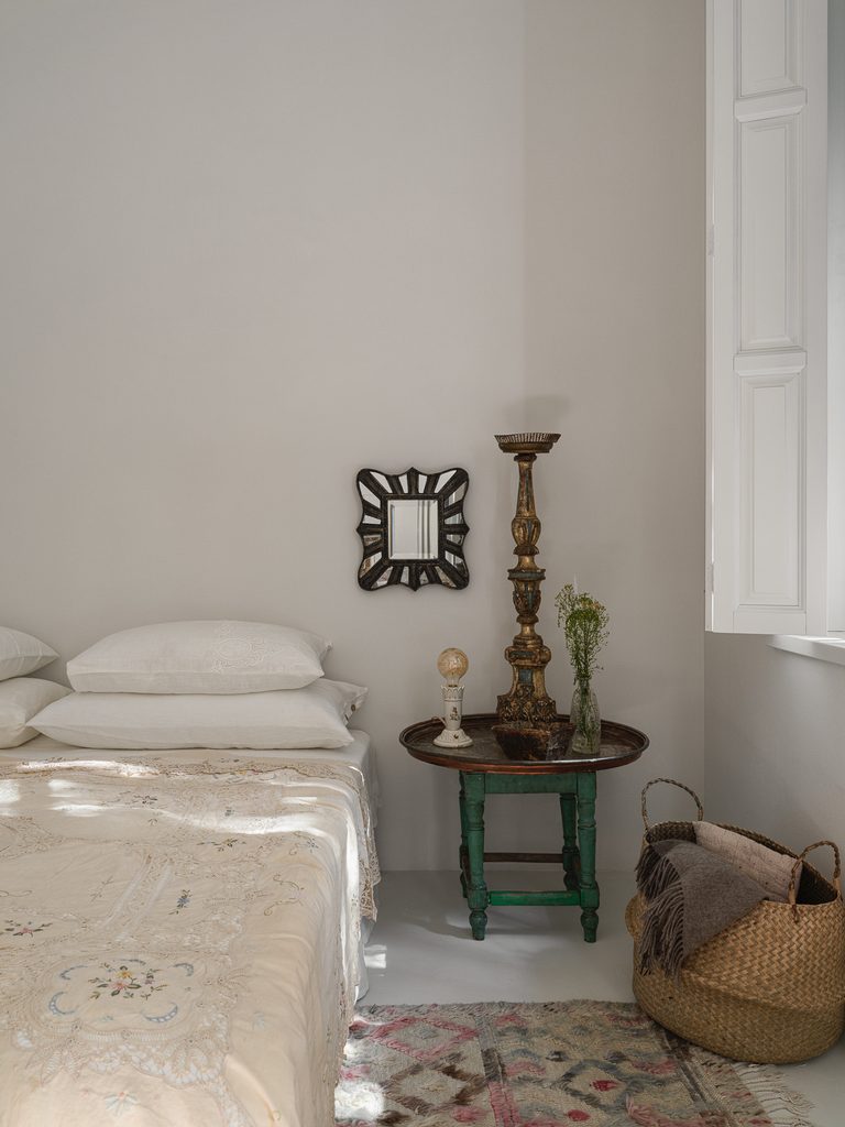 A Collector’s Eye: Inside Anna Erman’s Art-Filled Home Near Moscow 10 Borodki web 70 of 114 768x1024 1