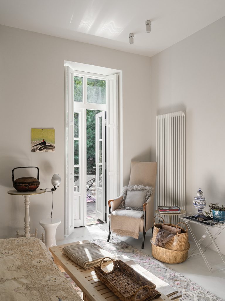 A Collector’s Eye: Inside Anna Erman’s Art-Filled Home Near Moscow 12 Borodki web 75 of 114 768x1024 1