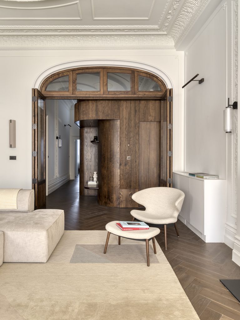 A Victorian Apartment Reimagined in South Kensington 1 CG 005 hires 768x1024 1