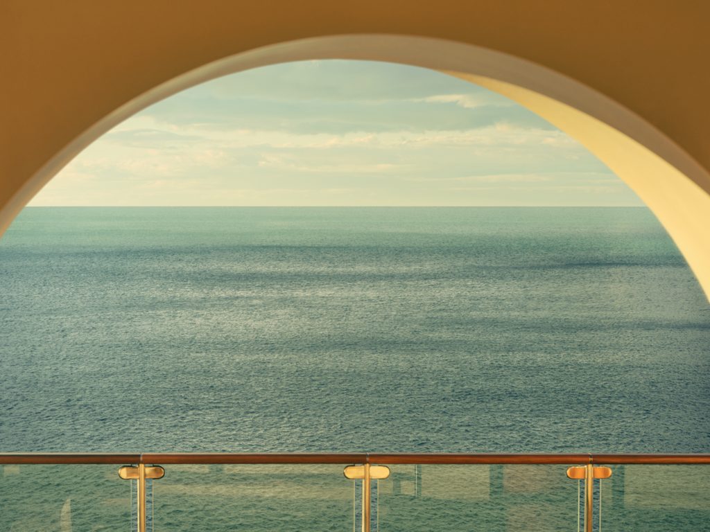 Can a Sense of Place Exist in Constant Motion? Four Seasons I Offers an Answer 1 FSI HORIZON 125