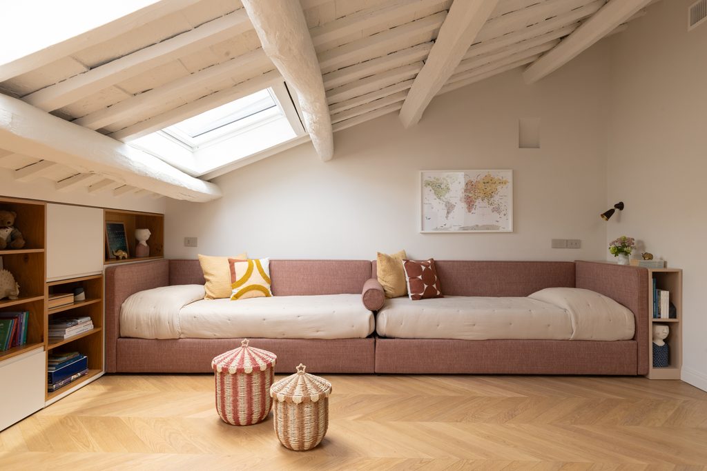 A 17th-Century Roman Building Sets the Framework for a Contemporary Interior 18 Roma EXTRA 36